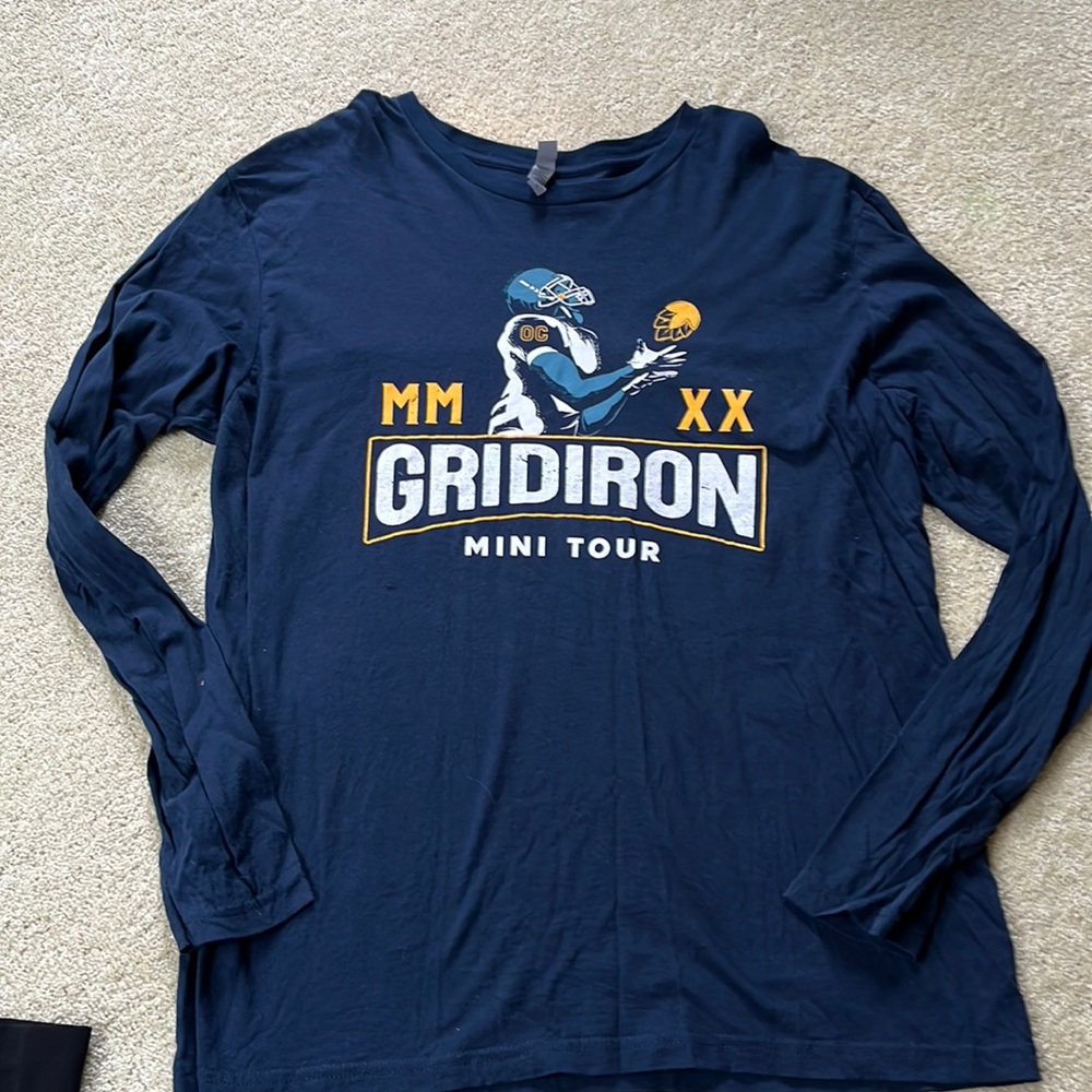 Ens XL Next Level long sleeve Old Chicago mini tour T-shirt Gridiron Mini Tour
